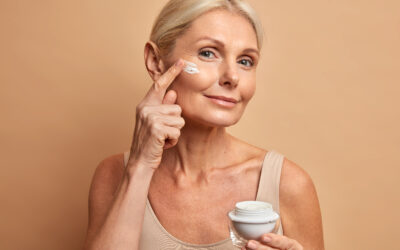 Unlocking the Power of Retinol and Retinoids for Ageless Beauty